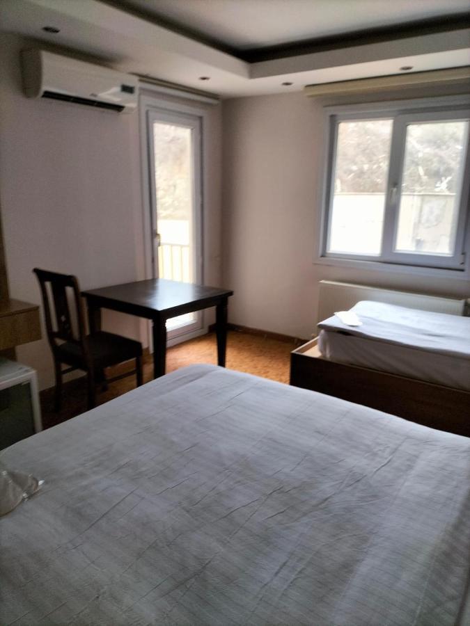 Ny World Hotel Istanbul Bagian luar foto