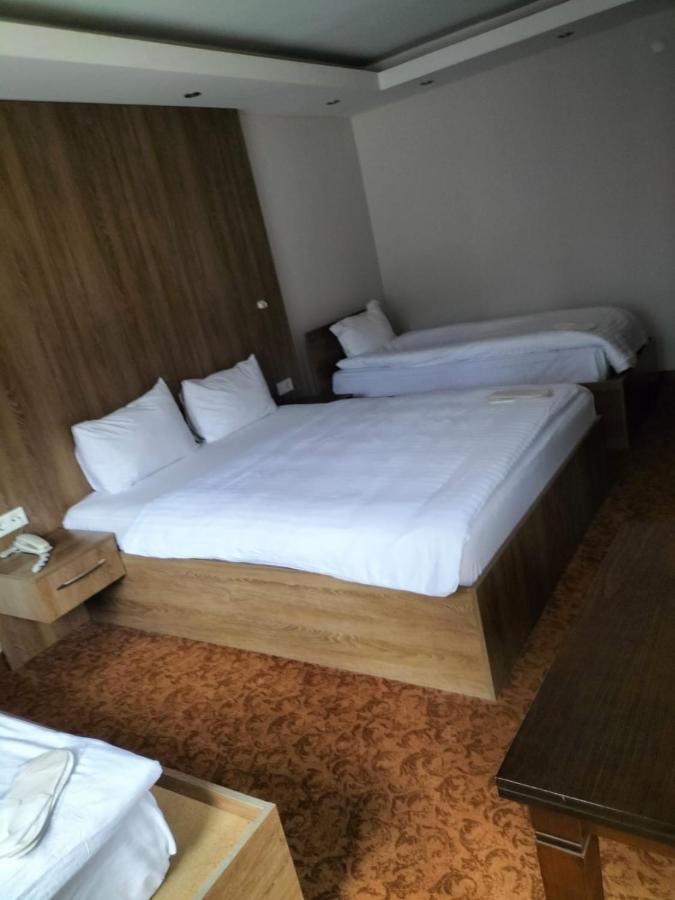 Ny World Hotel Istanbul Bagian luar foto