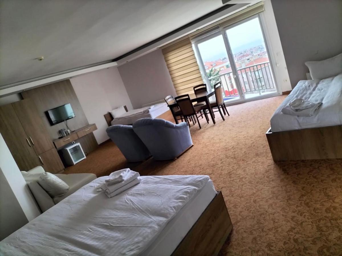 Ny World Hotel Istanbul Bagian luar foto