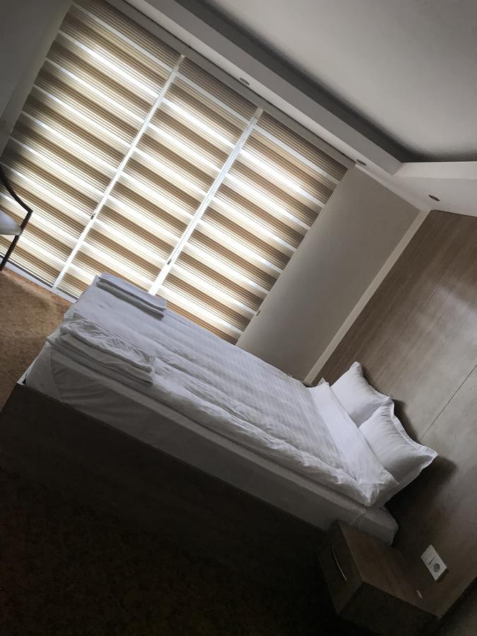 Ny World Hotel Istanbul Bagian luar foto