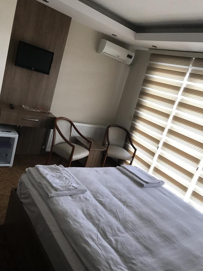 Ny World Hotel Istanbul Bagian luar foto