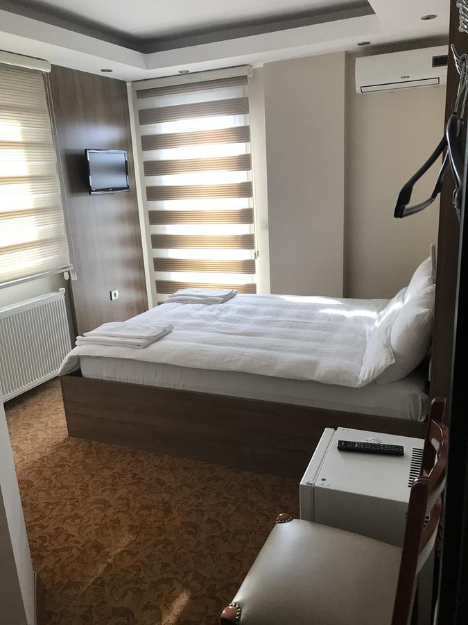 Ny World Hotel Istanbul Bagian luar foto