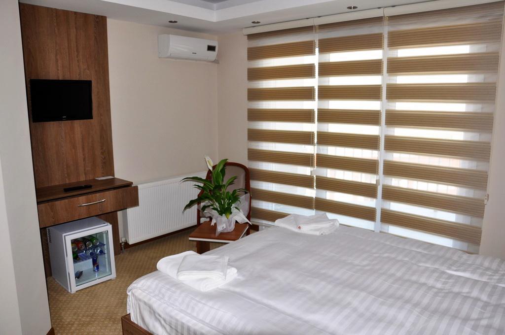 Ny World Hotel Istanbul Bagian luar foto