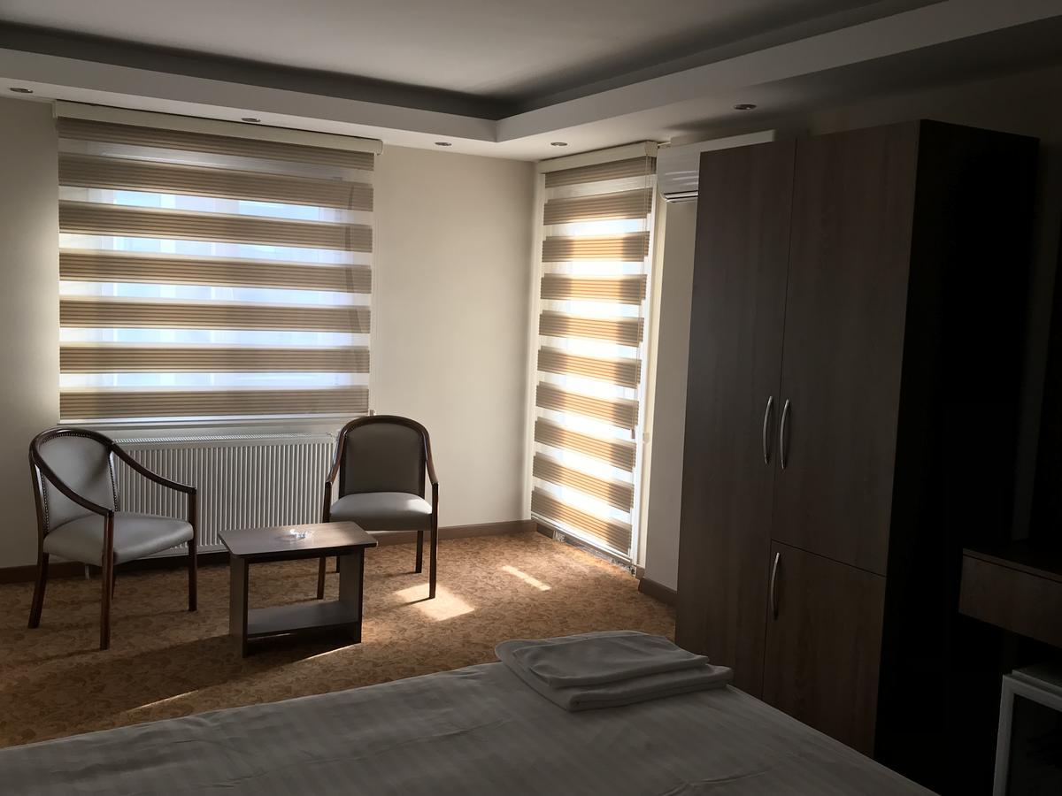 Ny World Hotel Istanbul Bagian luar foto