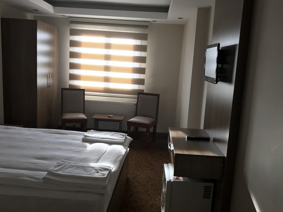Ny World Hotel Istanbul Bagian luar foto