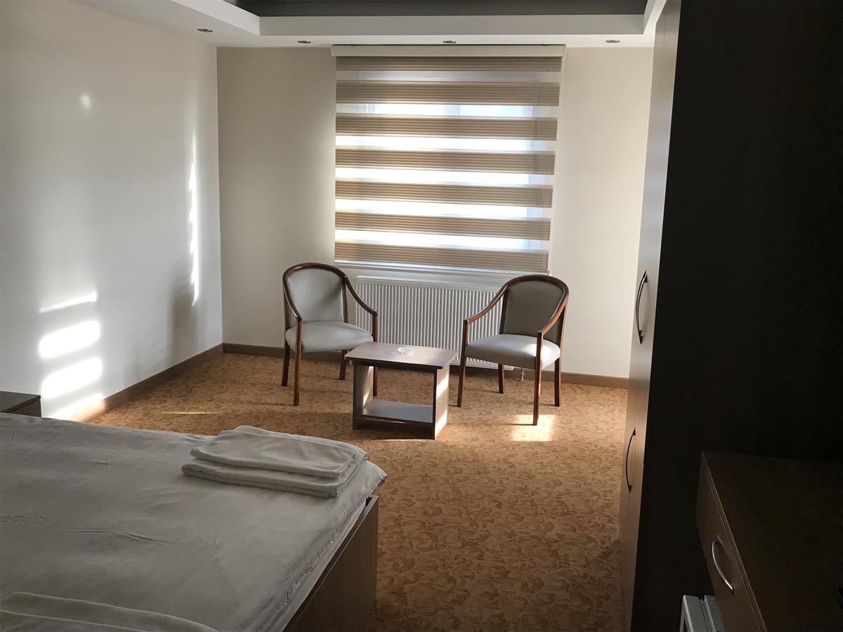 Ny World Hotel Istanbul Bagian luar foto